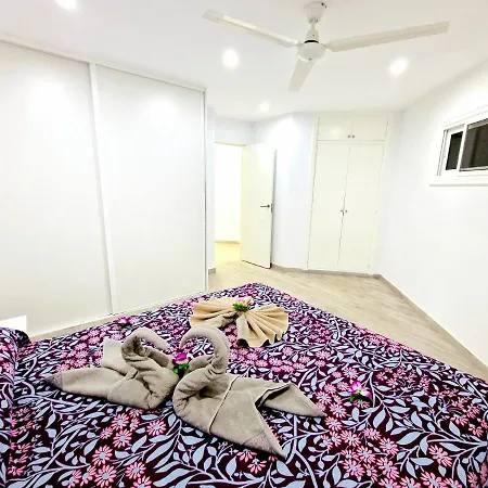 Luxury San Marino & Pool View * 洛斯克里斯蒂亚诺斯