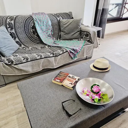 Vakantiehuis Luxury San Marino & Pool View