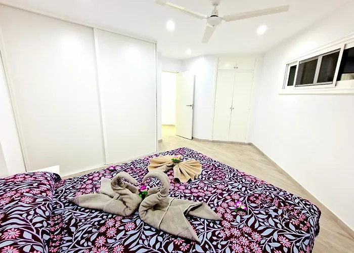 Luxury San Marino & Pool View * 洛斯克里斯蒂亚诺斯