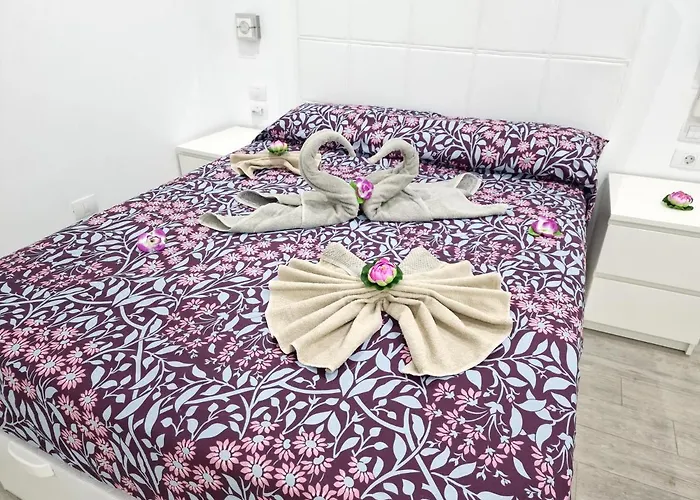 Luxury San Marino & Pool View 度假居