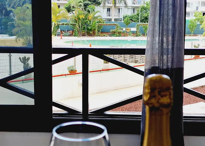 Luxury San Marino & Pool View בית נופש *